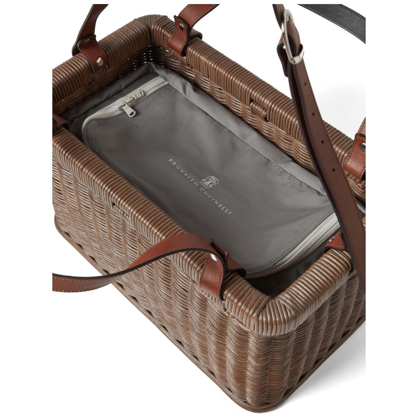 Front view with bag zipped and handles upright.
