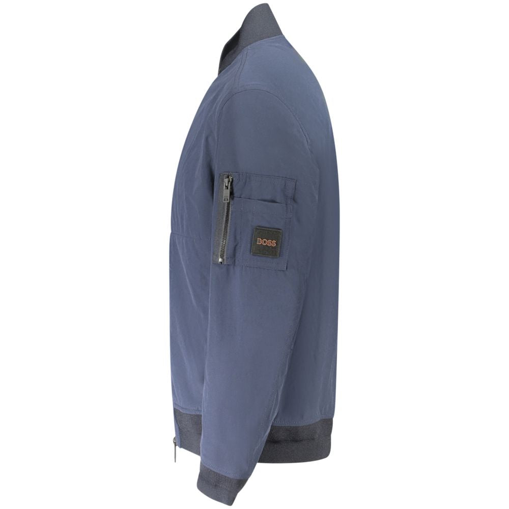 Front view with bag zipped and handles upright.