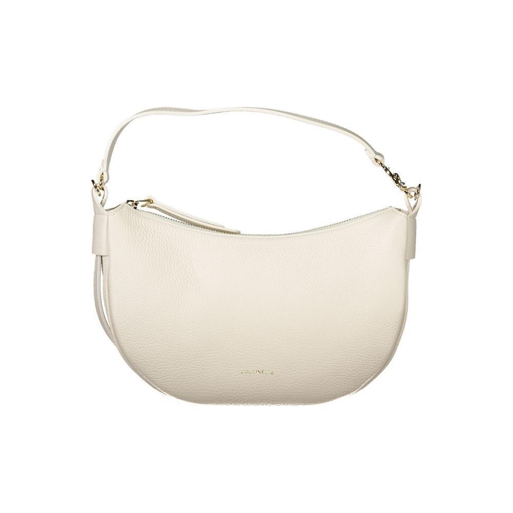 Front view with bag zipped and handles upright.