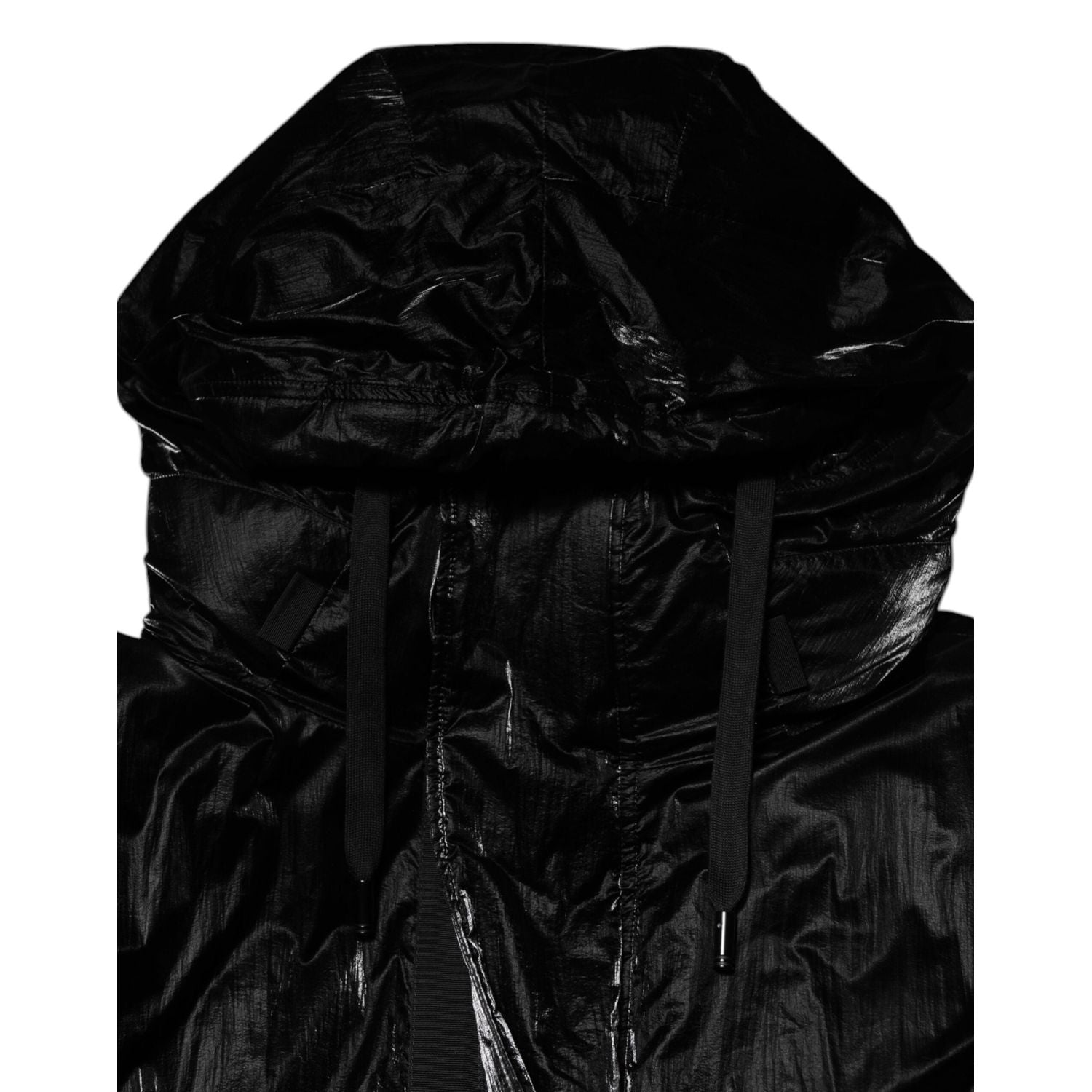 Front view with bag zipped and handles upright.