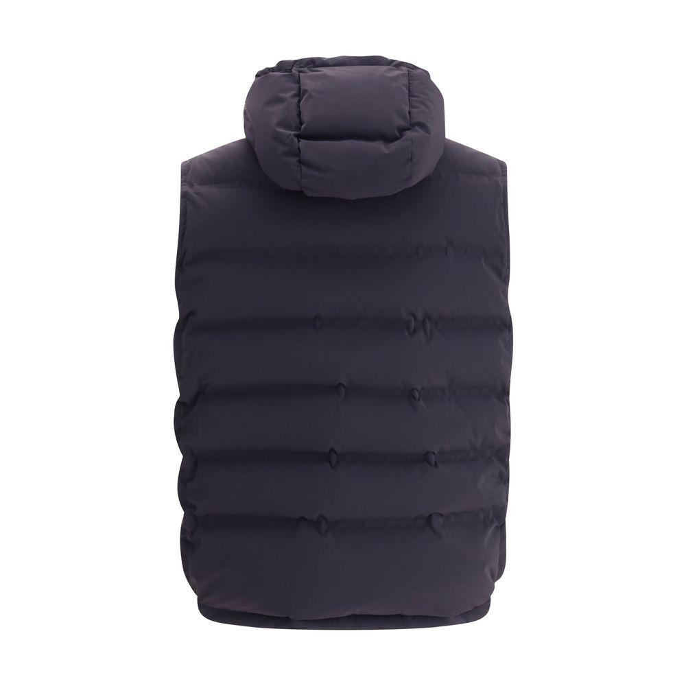 Front view with bag zipped and handles upright.