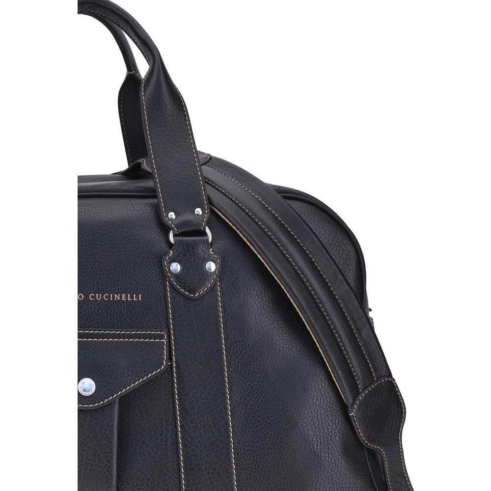Front view with bag zipped and handles upright.